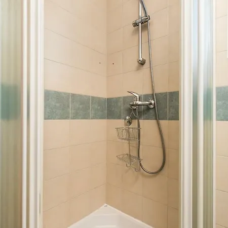 Appartamento In Pinewood Near The Sea *