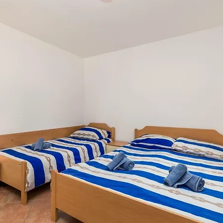 Appartement In Pinewood Near The Sea